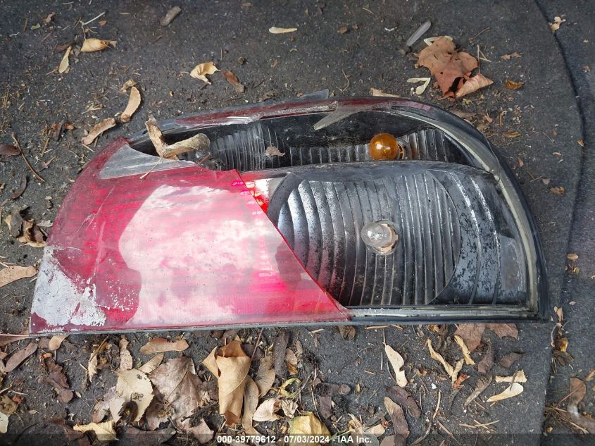 2000 Mazda 626 Es V6/Lx V6 VIN: 1YVGF22D8Y5107198 Lot: 39779612