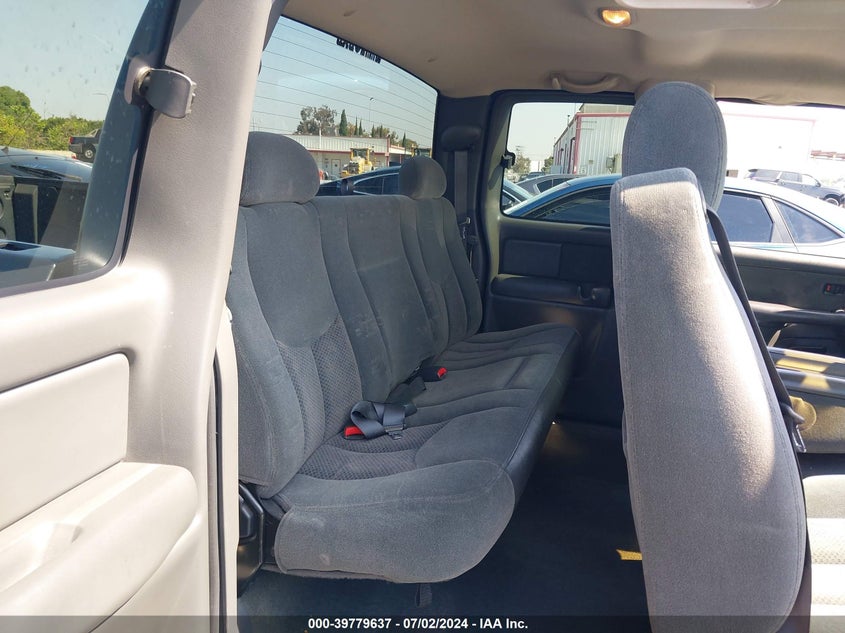 2003 Chevrolet Silverado C1500 VIN: 2GCEC19V331297565 Lot: 39779637