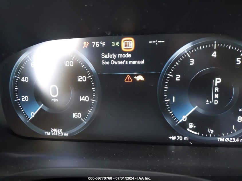 2021 Volvo Xc60 T5 Momentum VIN: YV4102DK4M1828450 Lot: 39779768