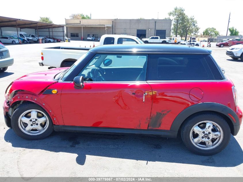 2009 Mini Cooper VIN: WMWMF33589TW70865 Lot: 39779867