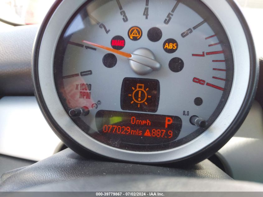 2009 Mini Cooper VIN: WMWMF33589TW70865 Lot: 39779867