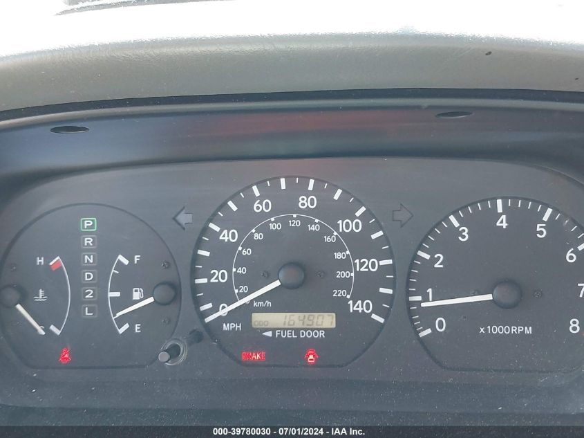 2000 Toyota Camry Le VIN: JT2BG22K0Y0449133 Lot: 39780030