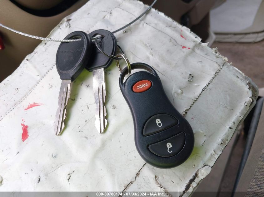 2002 Chrysler Town & Country Lx VIN: 2C4GP44362R747018 Lot: 39780174