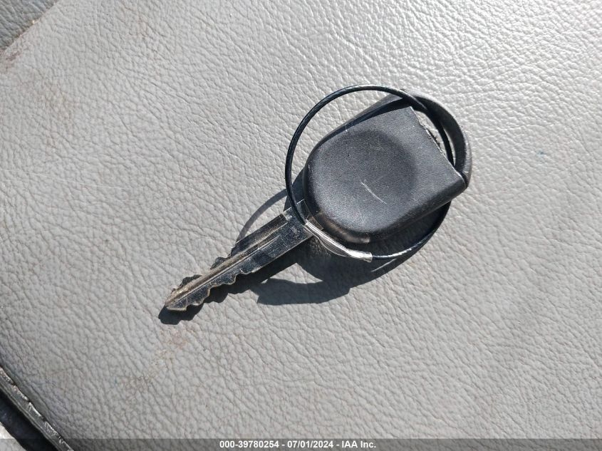 2005 Ford F-150 Stx/Xl/Xlt VIN: 1FTRX12W35NB44274 Lot: 39780254