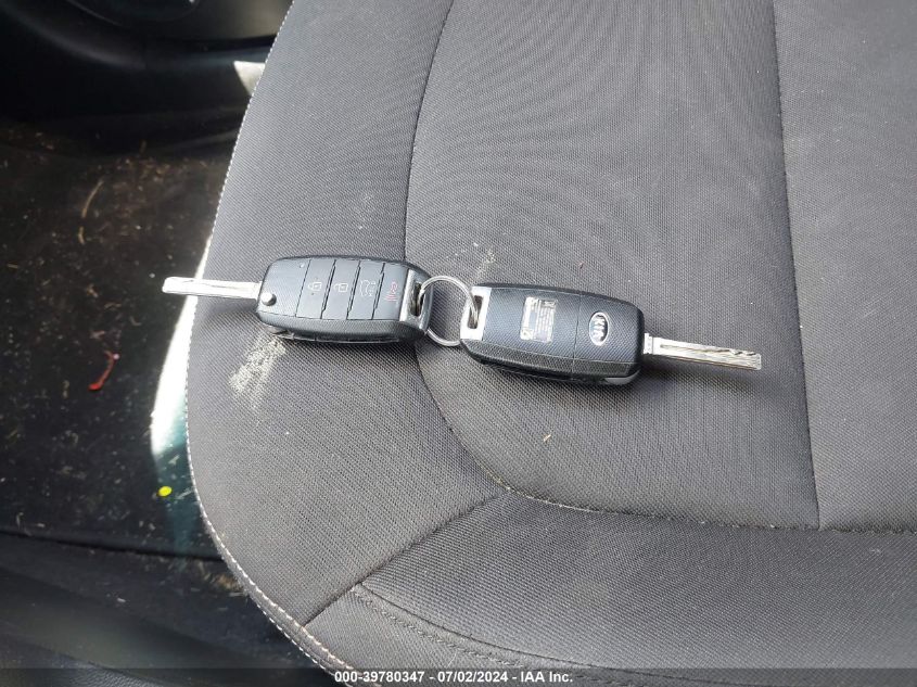 2015 Kia Soul VIN: KNDJN2A2XF7158878 Lot: 39780347