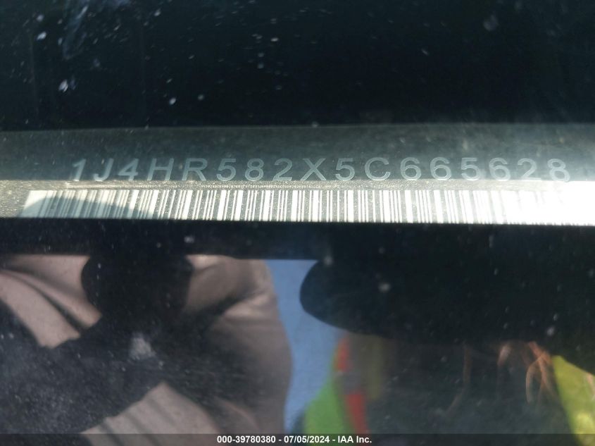 2005 Jeep Grand Cherokee Limited VIN: 1J4HR582X5C665628 Lot: 39780380