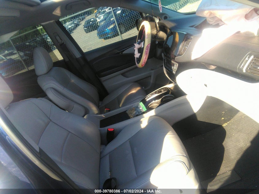VIN 5FNYF5H62KB007026 2019 HONDA PILOT TOURING