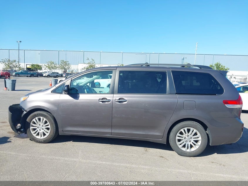 2013 Toyota Sienna Xle V6 8 Passenger VIN: 5TDYK3DC3DS360563 Lot: 39780643