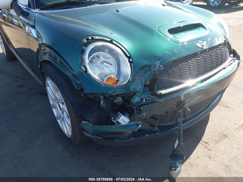 2009 Mini Cooper S VIN: WMWMF735X9TW82135 Lot: 39780689