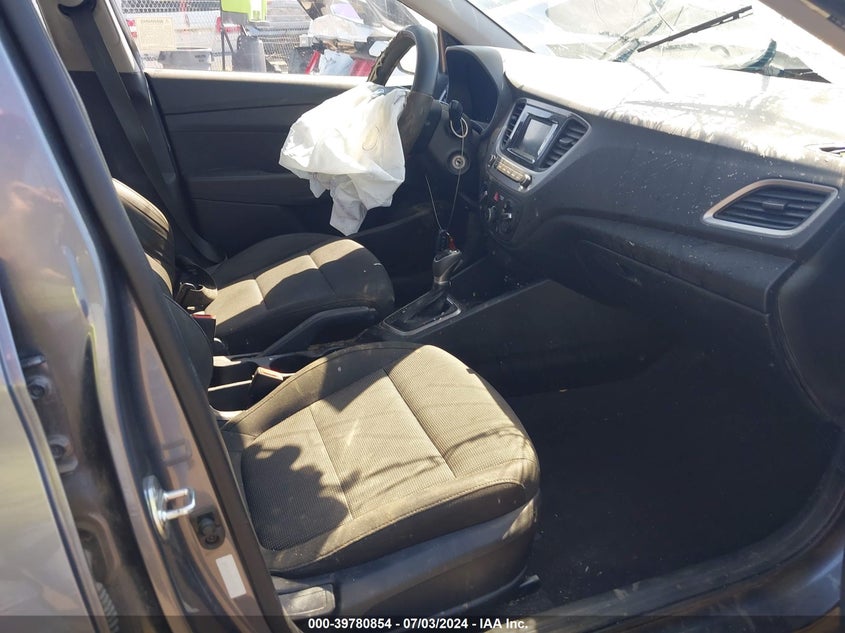 VIN 3KPC24A39KE071585 2019 HYUNDAI ACCENT SE