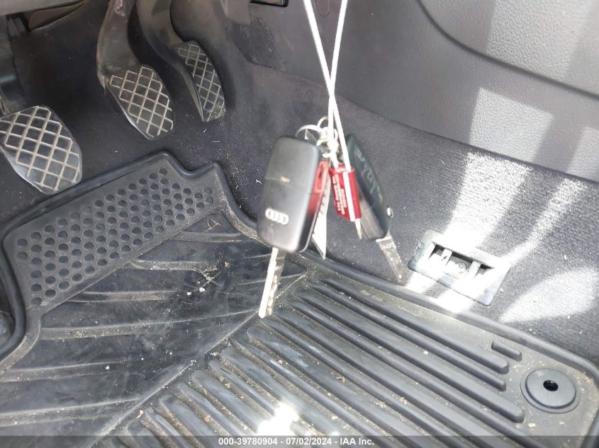 2002 Audi A4 3.0 VIN: WAULT68E62A308050 Lot: 39780904