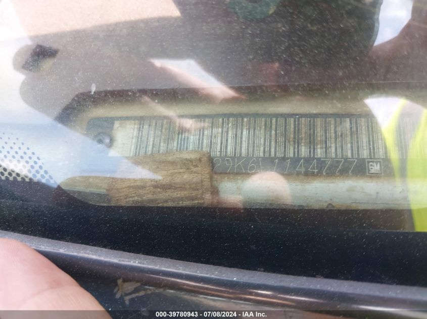 1990 Chevrolet Gmt-400 K2500 VIN: 2GCFK29K6L1144777 Lot: 39780943