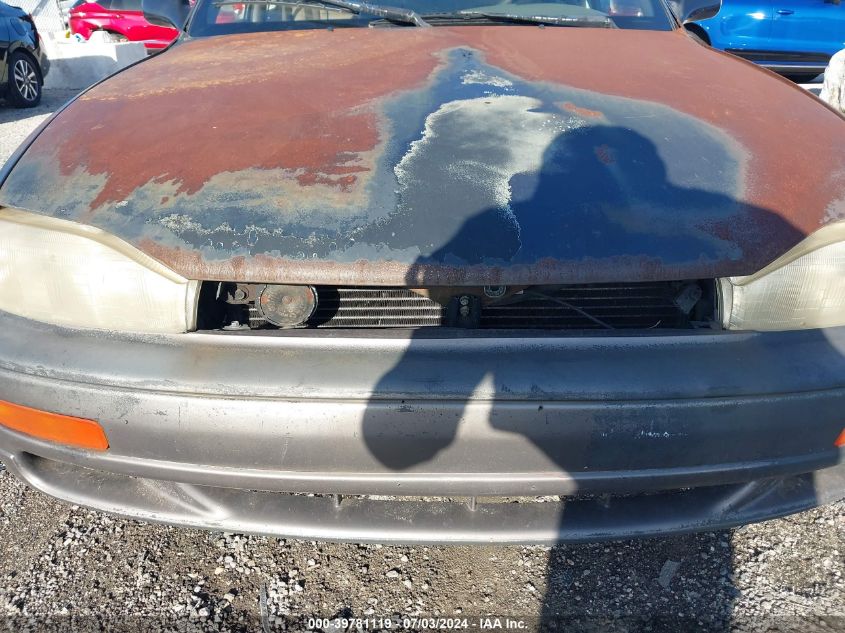 1994 Toyota Camry Xle VIN: JT2GK13E6R0059002 Lot: 39781119