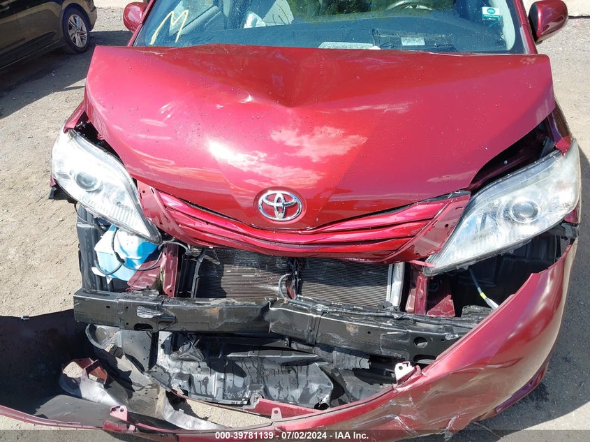 2017 Toyota Sienna Le 8 Passenger VIN: 5TDKZ3DC5HS848758 Lot: 39781139