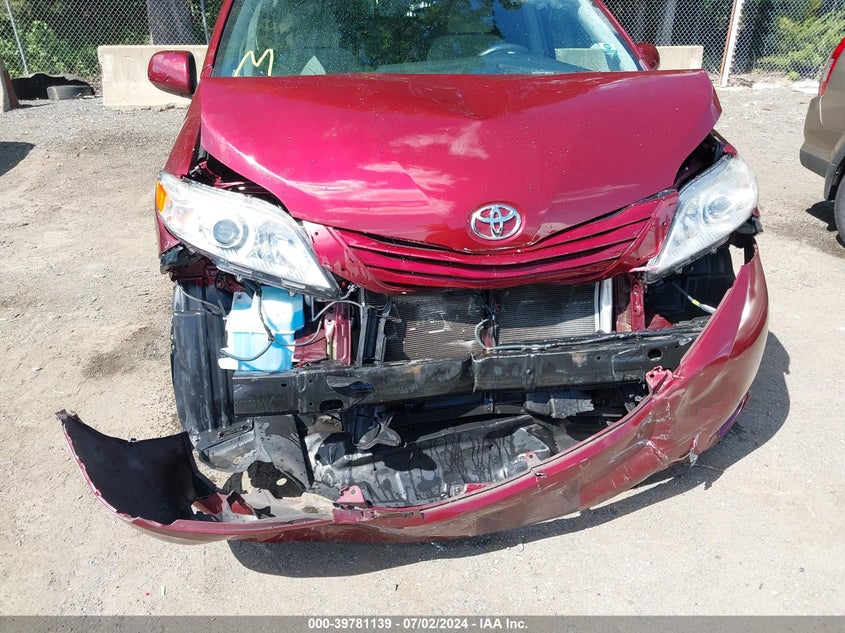 2017 Toyota Sienna Le 8 Passenger VIN: 5TDKZ3DC5HS848758 Lot: 39781139