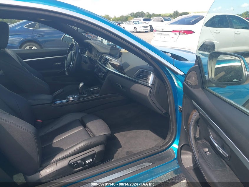 VIN WBA4W3C50KAF93767 2019 BMW 430I
