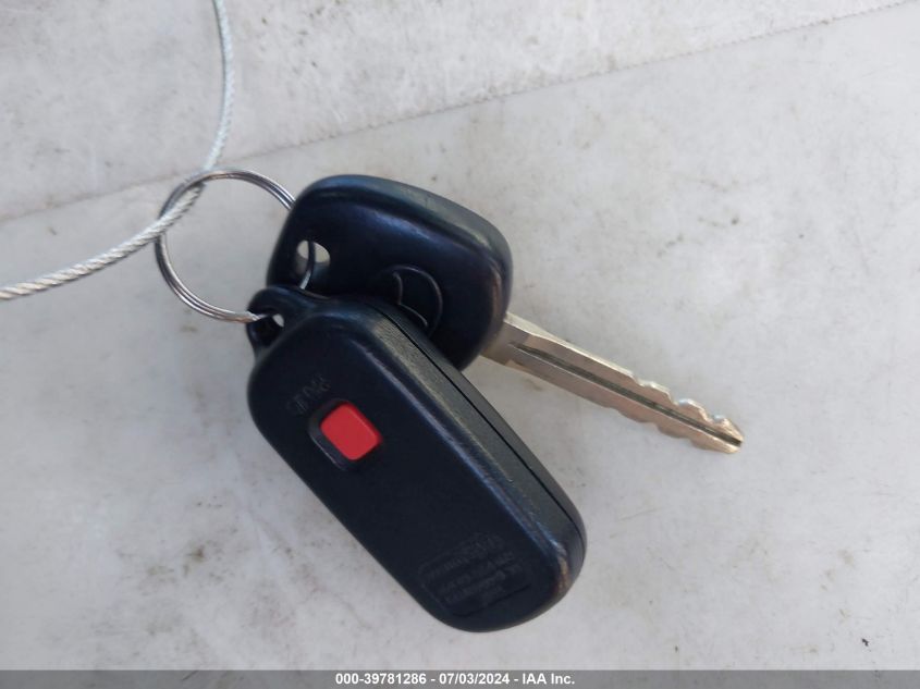 2000 Toyota Camry Le/Xle VIN: 4T1BF28K4YU105147 Lot: 39781286