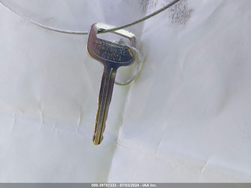 1993 Toyota Camry Le VIN: 4T1SK12E5PU269661 Lot: 39781333