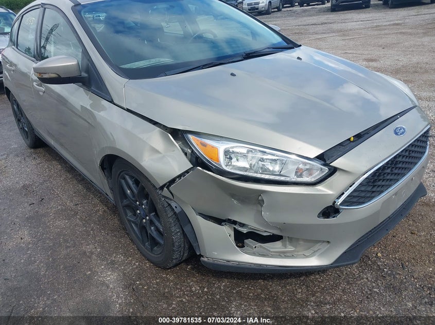 2016 Ford Focus Se VIN: 1FADP3K24GL242172 Lot: 39781535