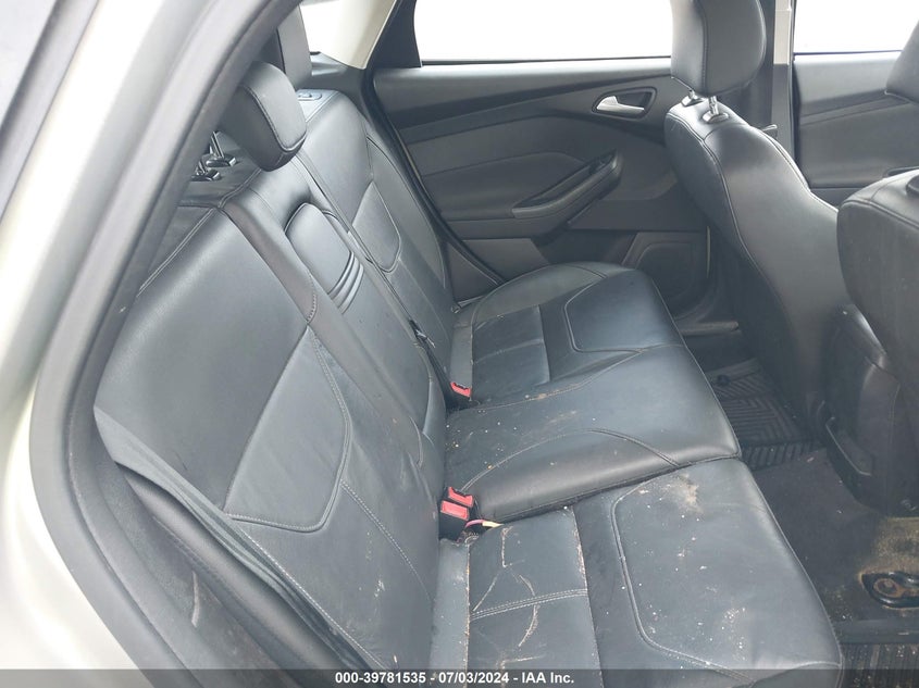 2016 Ford Focus Se VIN: 1FADP3K24GL242172 Lot: 39781535