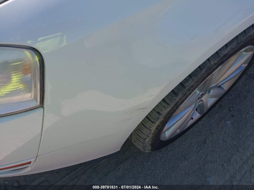 2010 Volkswagen Passat Komfort VIN: WVWJK7AN9AE135029 Lot: 39781831