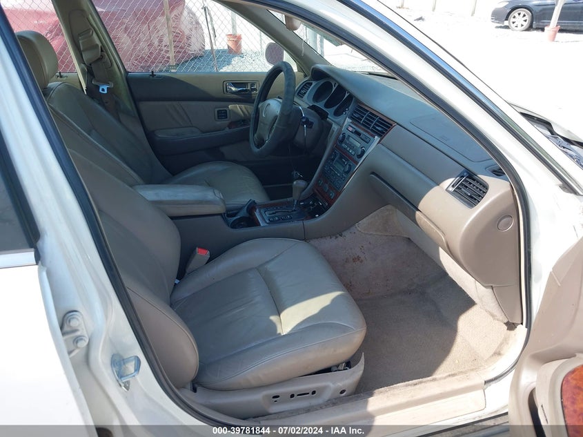 2000 Acura Rl VIN: JH4KA9658YC003797 Lot: 39781844