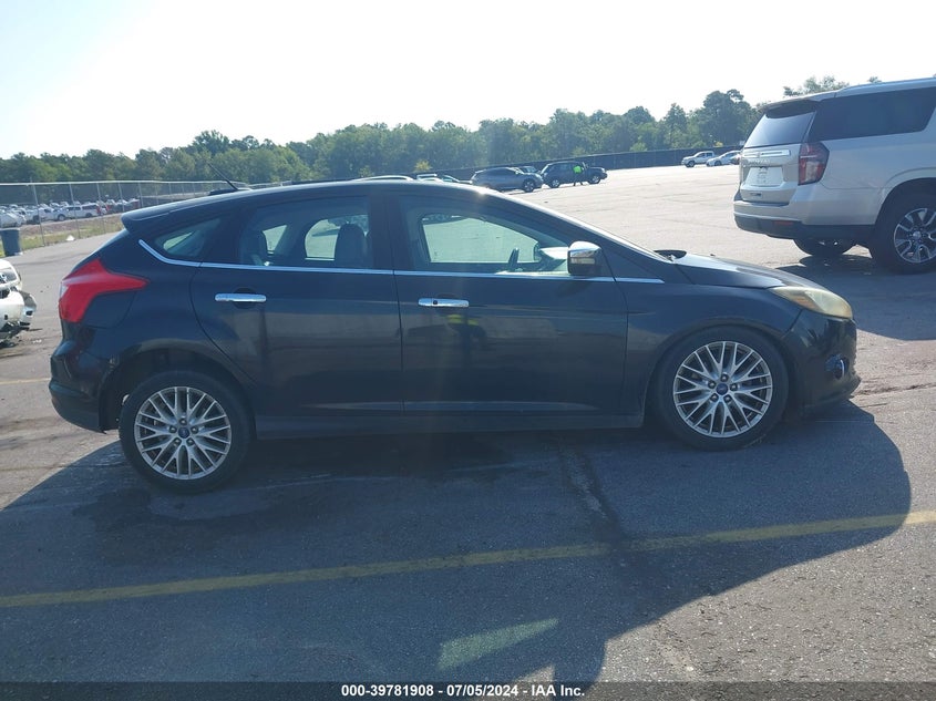 2014 Ford Focus Titanium VIN: 1FADP3N26EL378425 Lot: 39781908