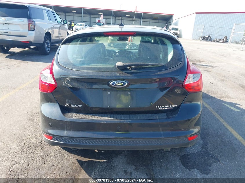 2014 Ford Focus Titanium VIN: 1FADP3N26EL378425 Lot: 39781908