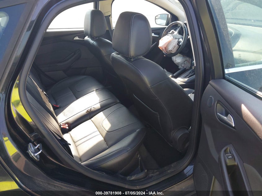 2014 Ford Focus Titanium VIN: 1FADP3N26EL378425 Lot: 39781908