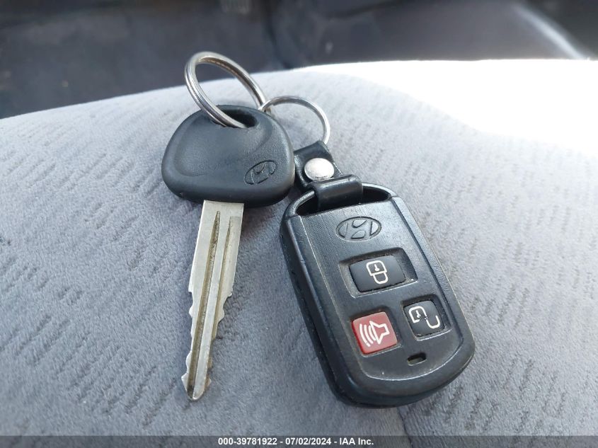 2005 Hyundai Elantra Gls/Gt VIN: KMHDN46D95U101778 Lot: 39781922