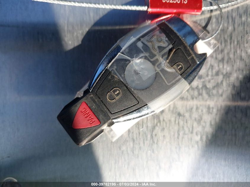 2011 Mercedes-Benz C 300 VIN: WDDGF5EB1BR136811 Lot: 39782195