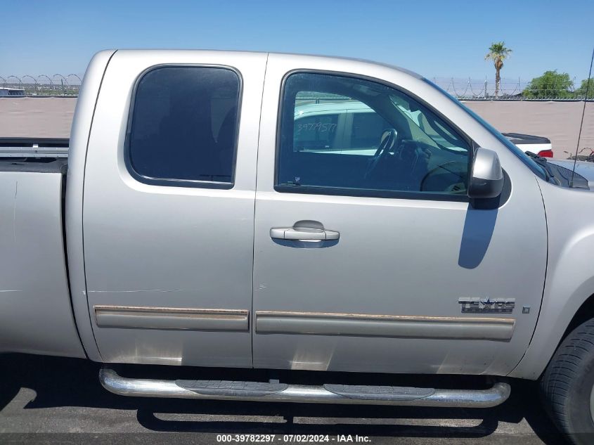 2008 GMC Sierra C1500 VIN: 2GTEC19J08121617 Lot: 39782297