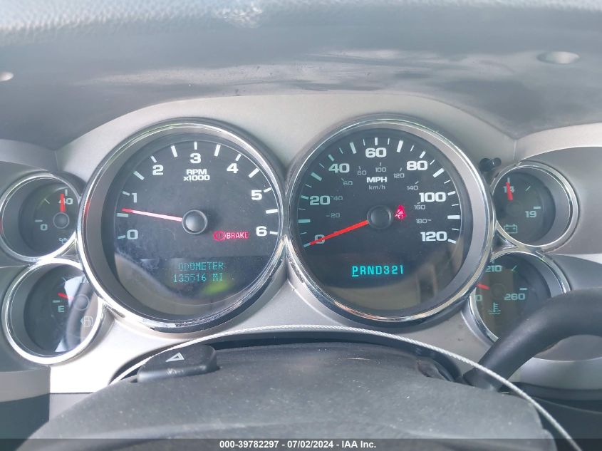 2008 GMC Sierra C1500 VIN: 2GTEC19J08121617 Lot: 39782297