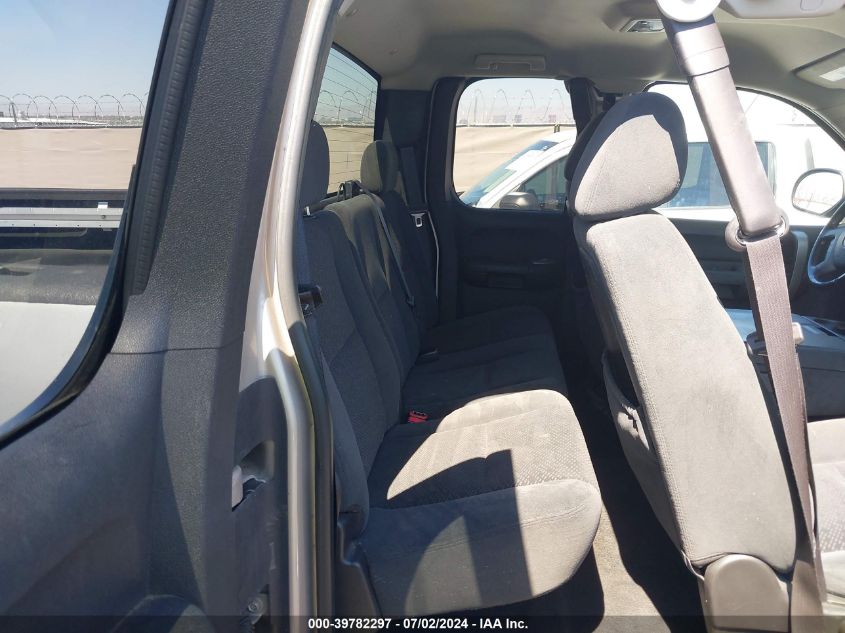 2008 GMC Sierra C1500 VIN: 2GTEC19J08121617 Lot: 39782297