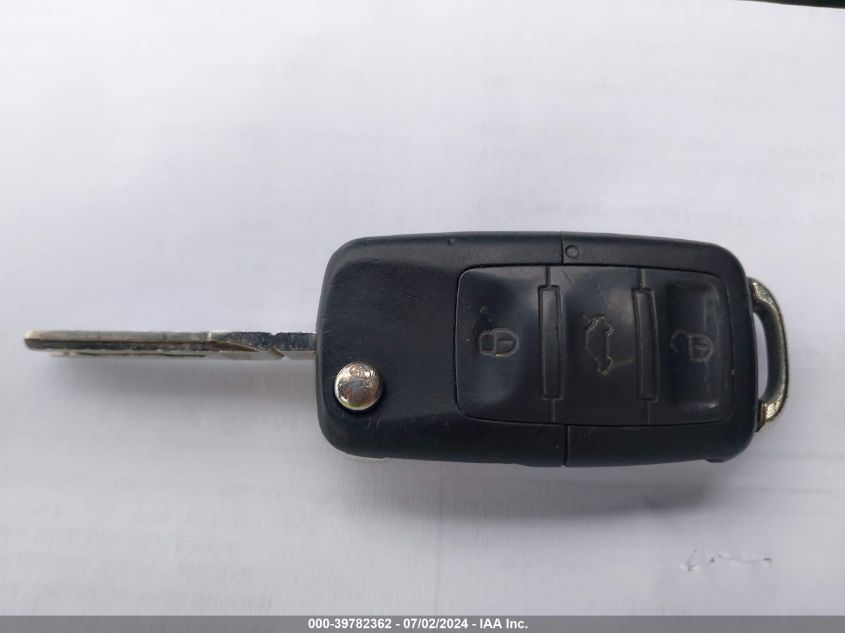 2004 Volkswagen Passat Glx VIN: WVWWH63B74E038787 Lot: 39782362