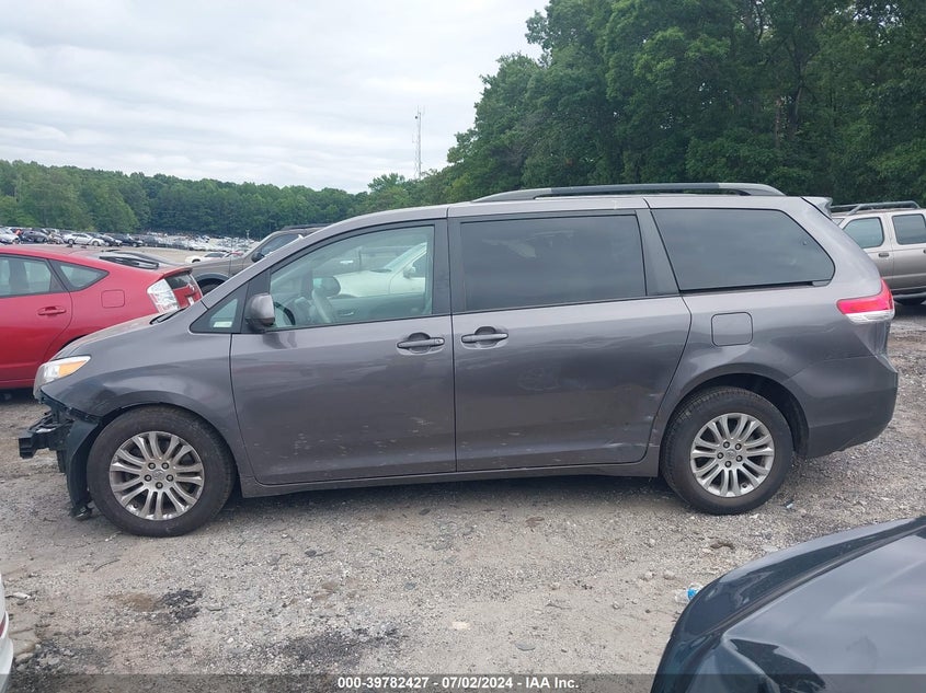 2012 Toyota Sienna Xle V6 8 Passenger VIN: 5TDYK3DC9CS275919 Lot: 39782427