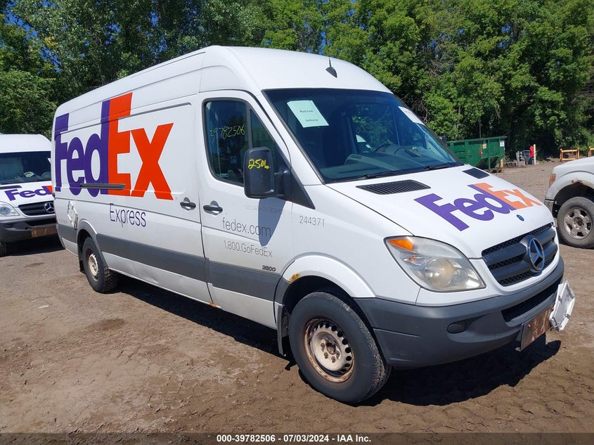 2011 Mercedes-Benz Sprinter 2500 High Roof VIN: WD3PE8CB6B5583184 Lot: 39782506