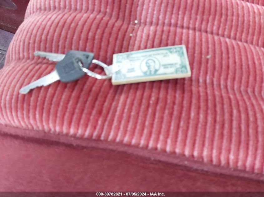 1992 Chevrolet Gmt-400 K1500 VIN: 1GCEK14K5NE177834 Lot: 39782821