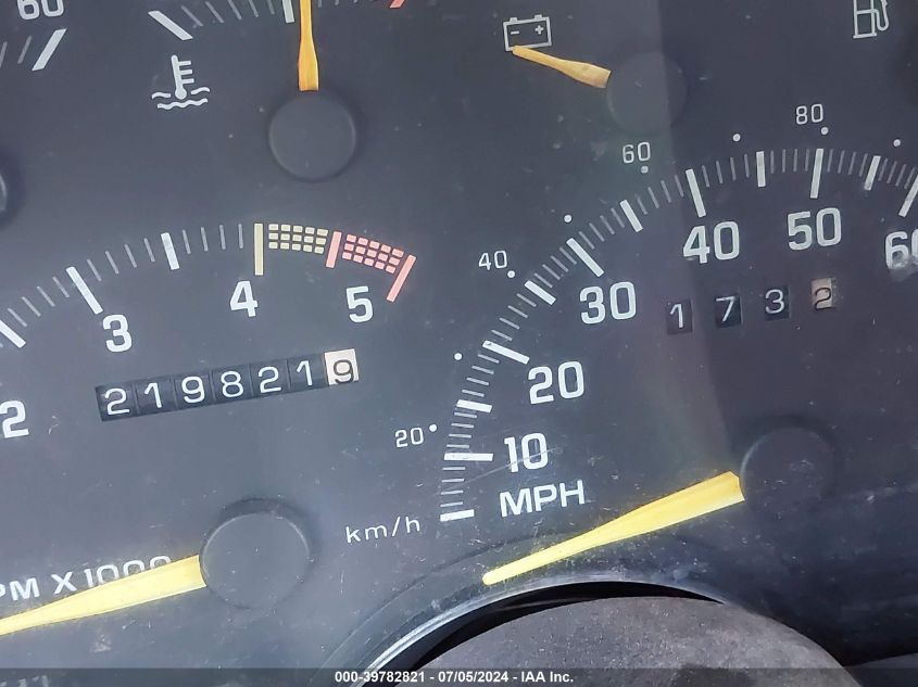 1992 Chevrolet Gmt-400 K1500 VIN: 1GCEK14K5NE177834 Lot: 39782821