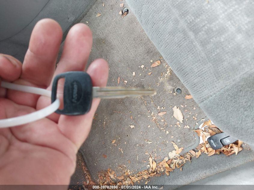 2003 Toyota Corolla Ce VIN: 1NXBR32E33Z048688 Lot: 39782898