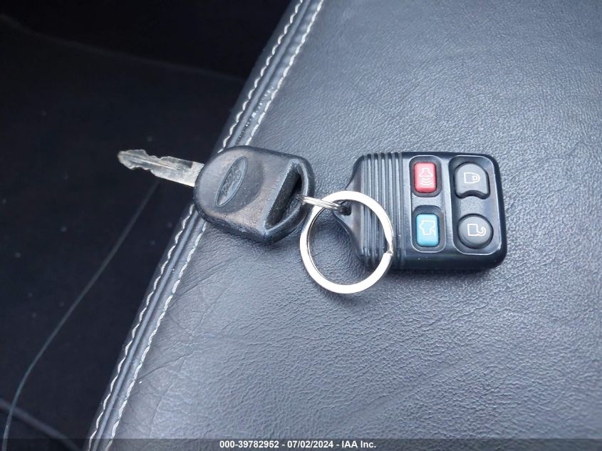 2011 Ford Focus Sel VIN: 1FAHP3HN8BW172220 Lot: 39782952