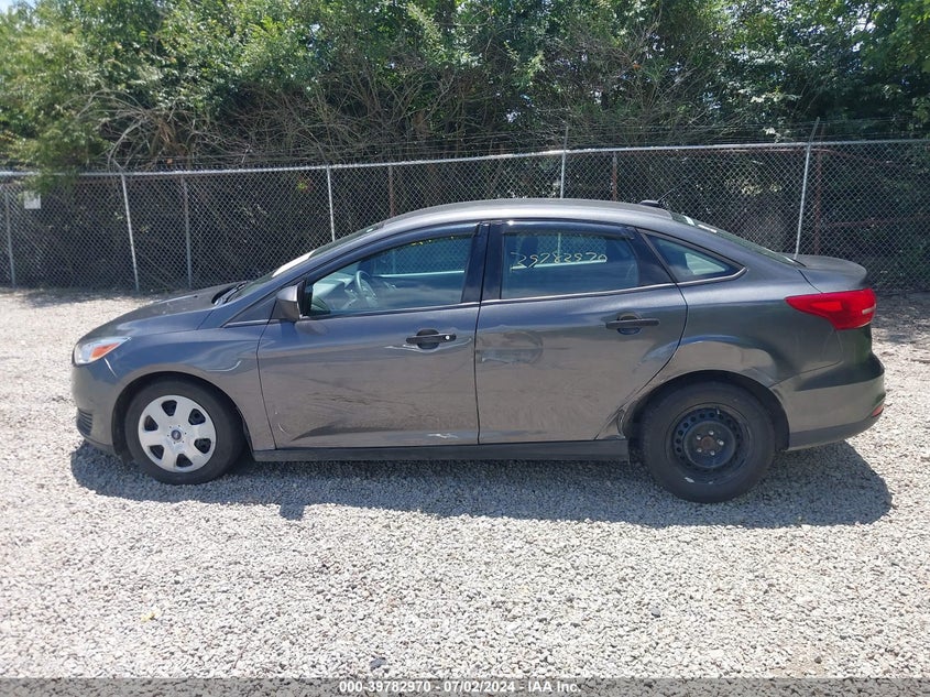 2018 Ford Focus S VIN: 1FADP3E25JL258318 Lot: 39782970