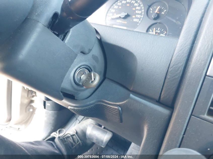 2002 Jeep Grand Cherokee Laredo VIN: 1J4GW48S12C169885 Lot: 39783684