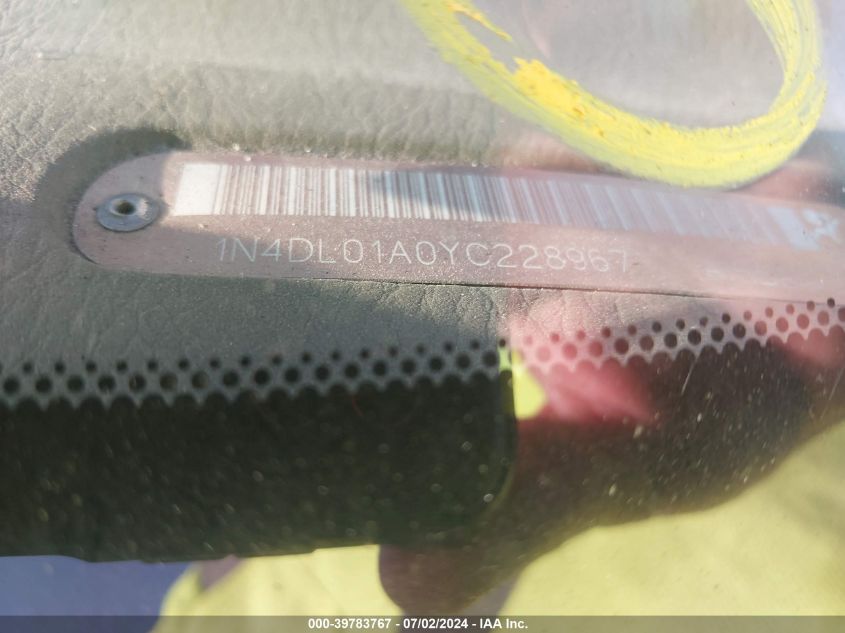 2000 Nissan Altima Gle/Gxe/Se VIN: 1N4DL01A0YC228967 Lot: 39783767