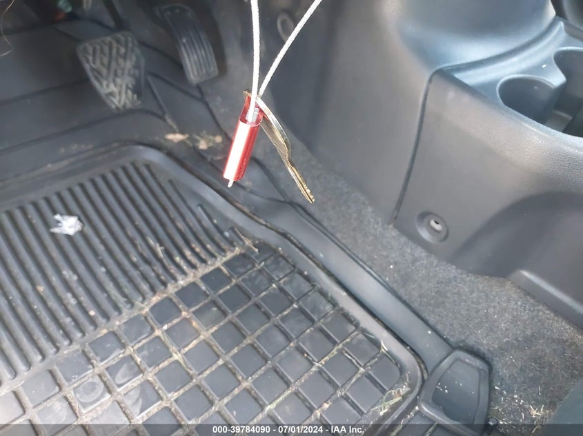 2013 Nissan Versa 1.6 S VIN: 3N1CN7AP0DL882589 Lot: 39784090