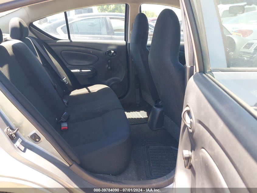 2013 Nissan Versa 1.6 S VIN: 3N1CN7AP0DL882589 Lot: 39784090