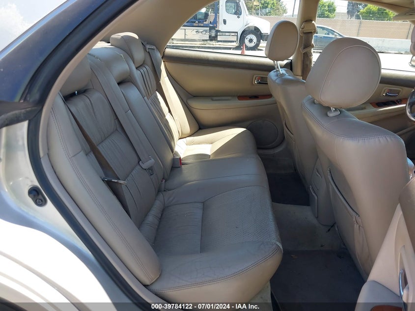 2001 Lexus Es 300 VIN: JT8BF28G910321880 Lot: 39784122