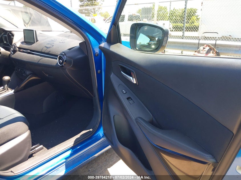 VIN 3MYDLBYV1HY180161 2017 TOYOTA YARIS IA