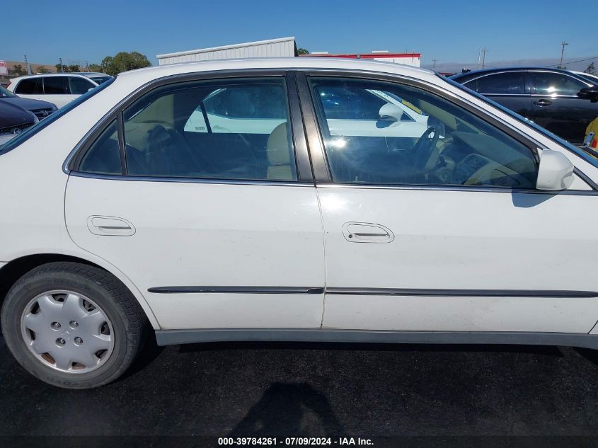 2000 Honda Accord 2.3 Lx VIN: 3HGCG6658YG707354 Lot: 39784261