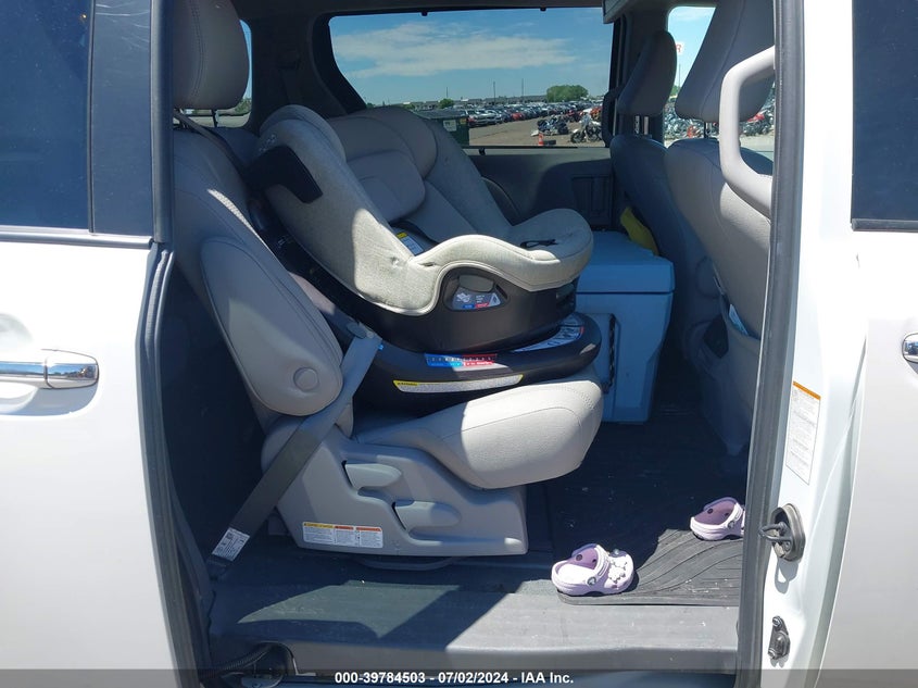 2020 Toyota Sienna Xle Premium VIN: 5TDDZ3DC1LS231701 Lot: 39784503